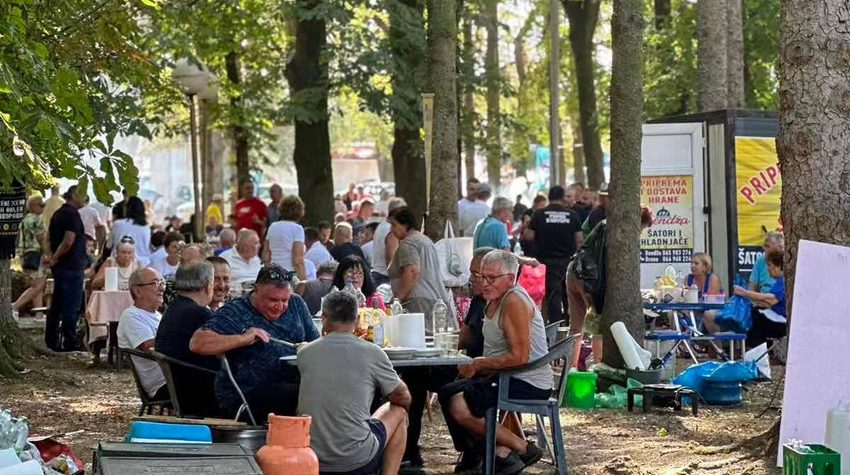 FOTO ŠETNJA KROZ "ZLATNI KOTLIĆ SEMBERIJE"