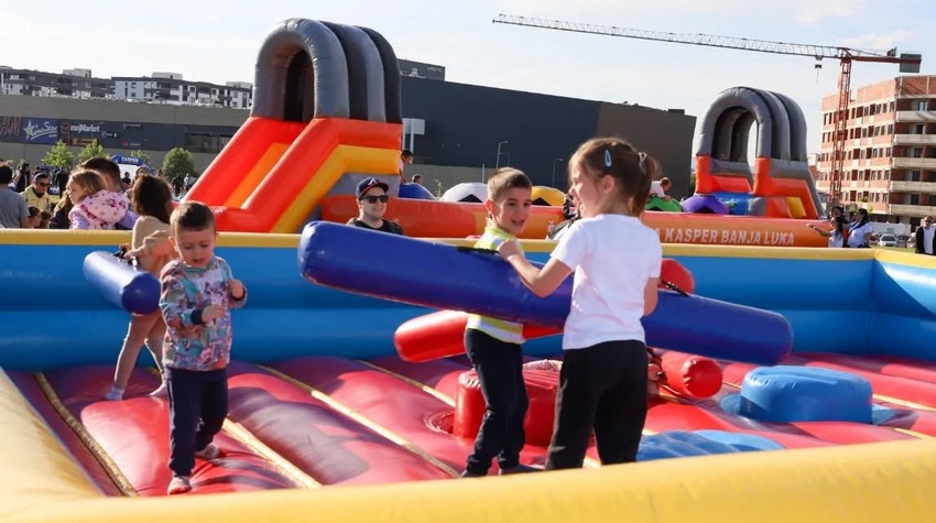 POLIGON ZABAVE OKUPIO BROJNE MALIŠANE I PORODICE