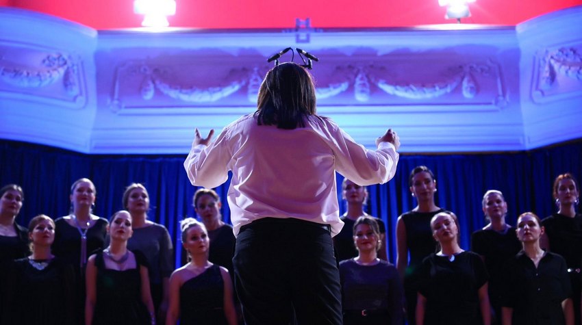 NAJTROFEJNIJI ŽENSKI HOR U REGIONU NA GALA KONCERTU PRED SUGRAĐANIMA