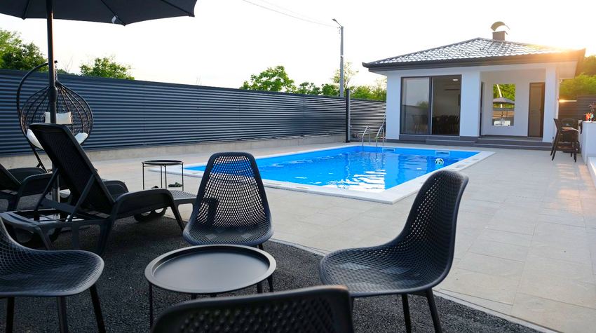 VILA "JAKOV" – SPOJ LUKSUZA, PRIRODE I MIRA NA 8 KILOMETARA OD BANJALUKE