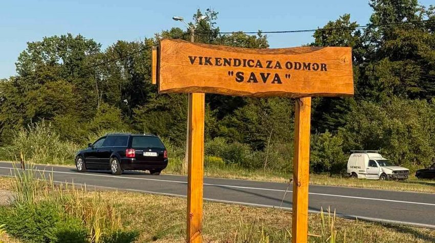 WEEKEND HOUSE "SAVA" – A PERFECT GETAWAY BY THE RIVER