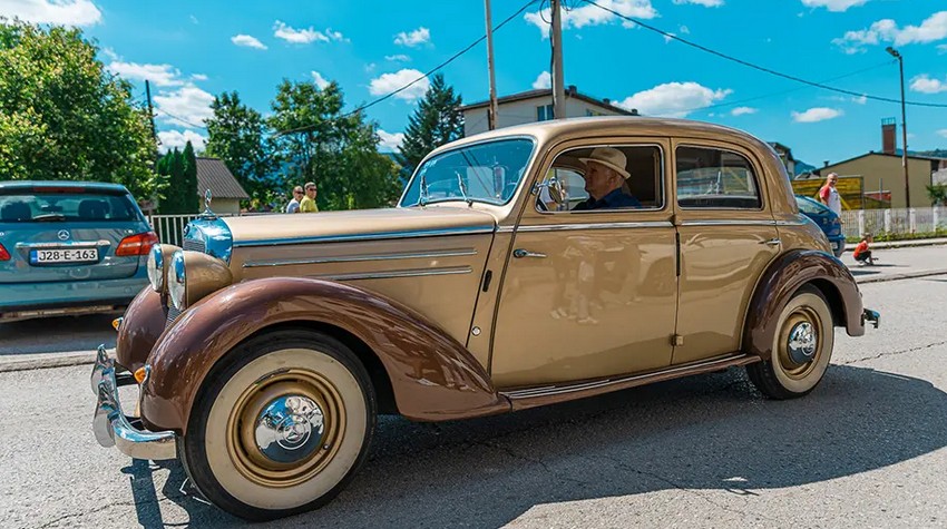 RETRO ČAROLIJA PRED PALJANIMA