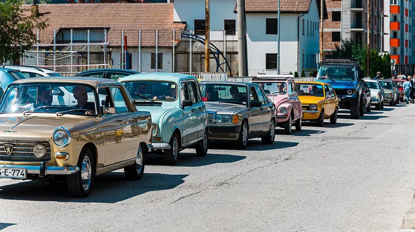 RETRO ČAROLIJA PRED PALJANIMA