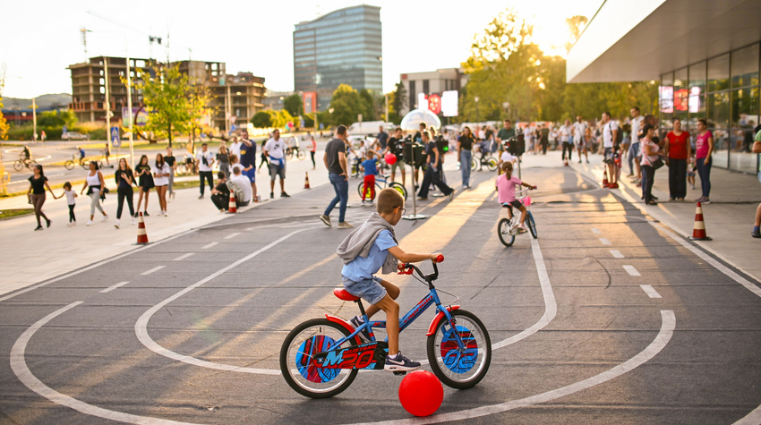 SJAJNA ATMOSFERA OBILJEŽILA POČETAK ŠKOLSKE GODINE U BANJALUCI