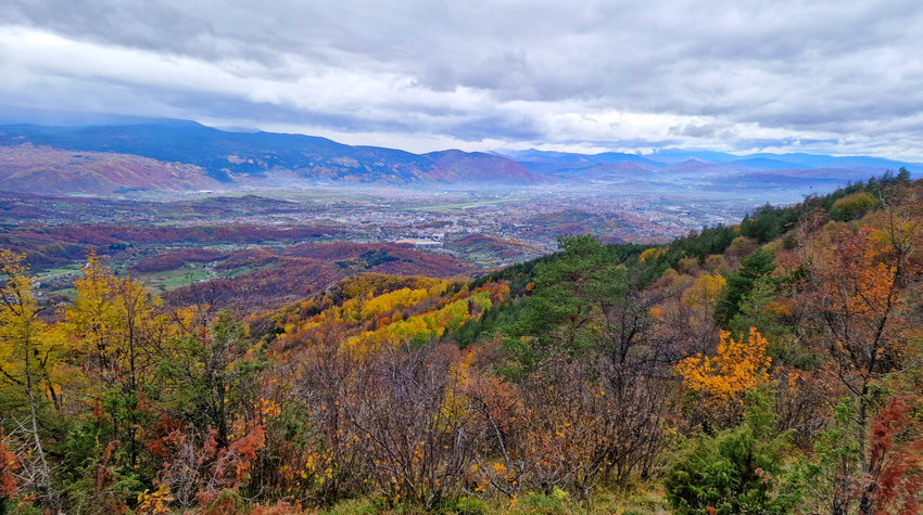TREBEVIĆ U ZLATNIM BOJAMA JESENI