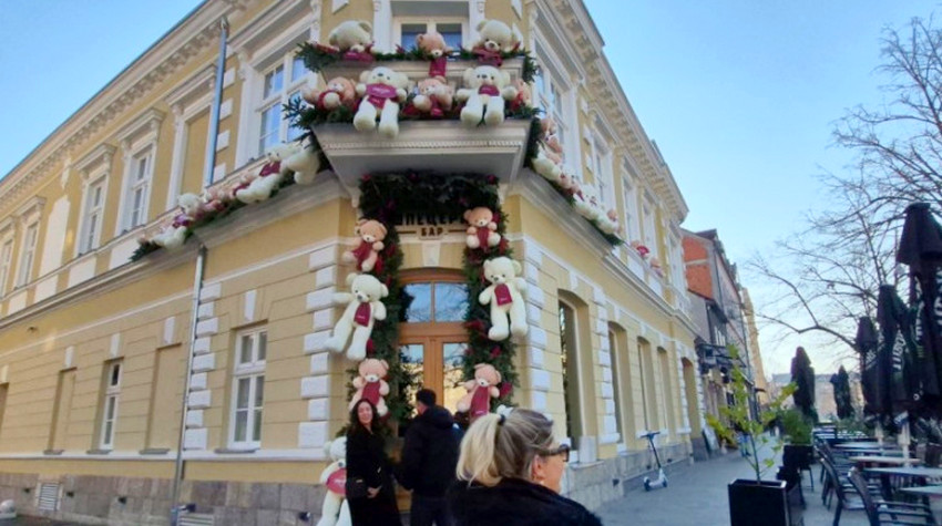 RETRO "BUBA" I PLIŠANI MEDVJEDIĆI HIT NA ULICAMA BANJALUKE