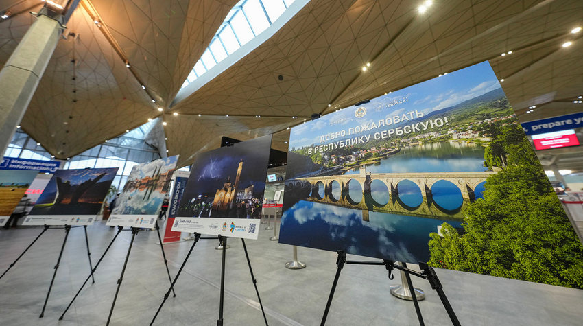 LJEPOTE SRPSKE PRED TURISTIMA U  SANKT PETERSBURGU