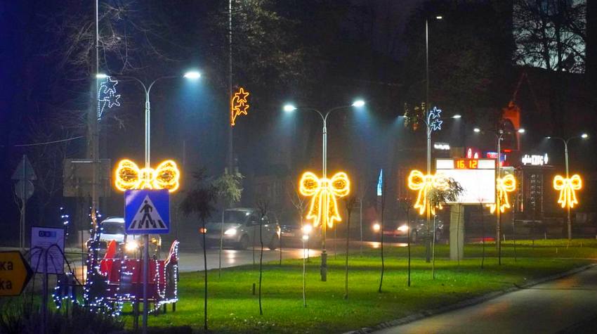 FOTO ŠETNJA KROZ TESLIĆ U PRAZNIČNOM RUHU