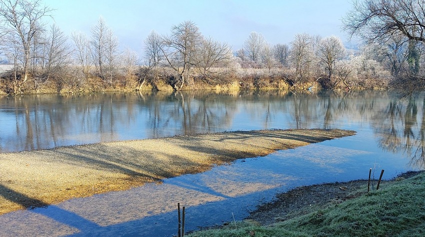 OBALE UNE PRETVORENE U ZIMSKU RAZGLEDNICU