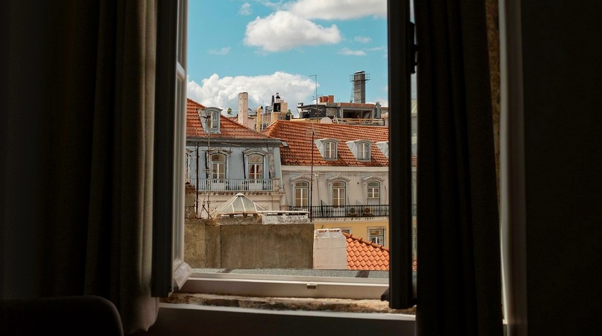 PORTUGAL: A PLACE WHERE TOURISTS FEEL AT HOME