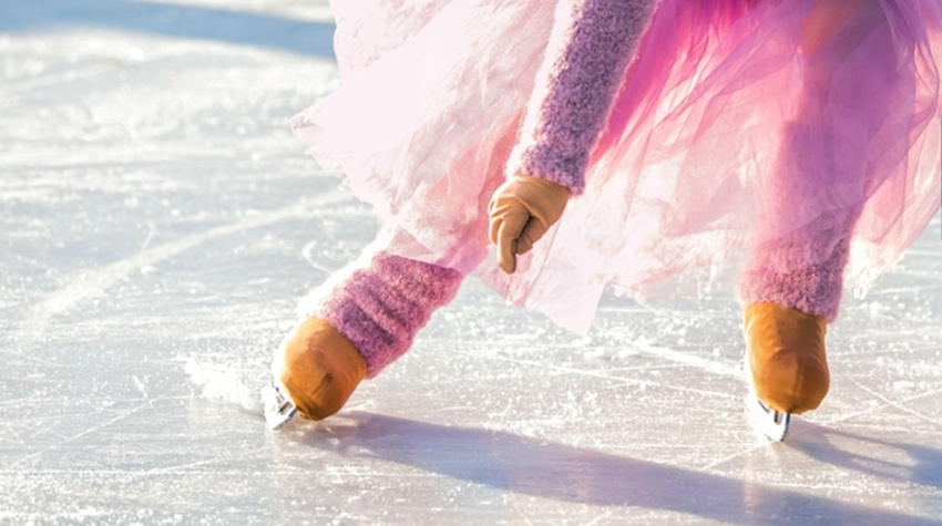 ICE SKATING RINK OPENED IN TREBINJE AS PART OF THE NEW YEAR AND CHRISTMAS BAZAAR