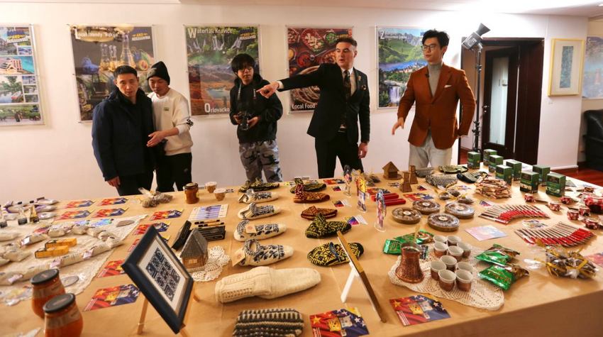 DOMAĆA TRADICIJA PREDSTAVLJENA U KINI