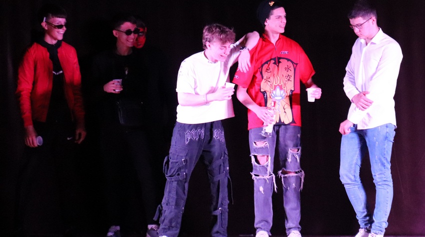 OTVOREN 1. FESTIVAL SREDNJOŠKOLSKOG TEATRA U DERVENTI