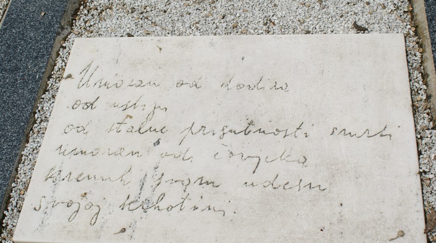 DO YOU KNOW WHICH TWO GREAT MEN ARE BURIED IN MALI RAZBOJ?