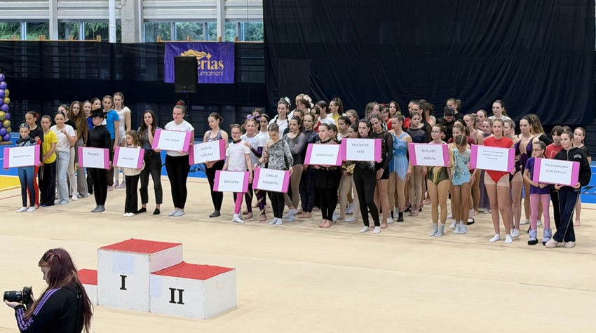 "AERIAL ARTS BANJALUKA" BRILJIRAO U PULI: STIGLE MEDALJE I POSEBNO PRIZNANJE