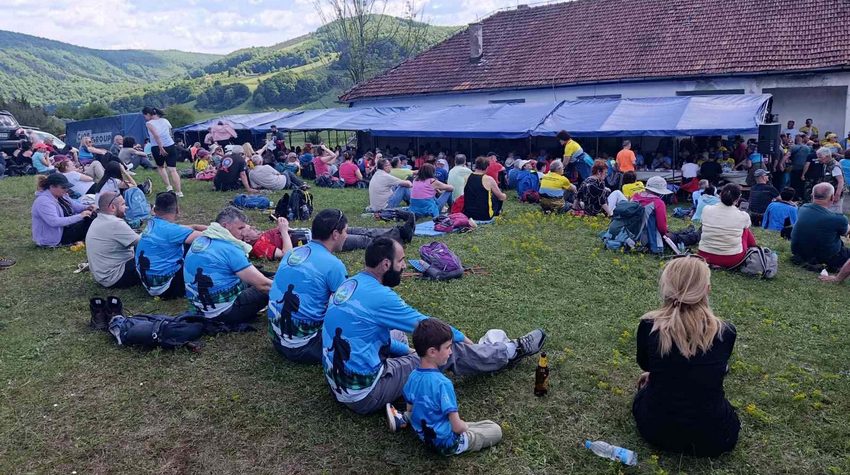 VIŠE OD 500 PLANINARA ŠETALO "KOČIĆEVIM STAZAMA" NA MANJAČI