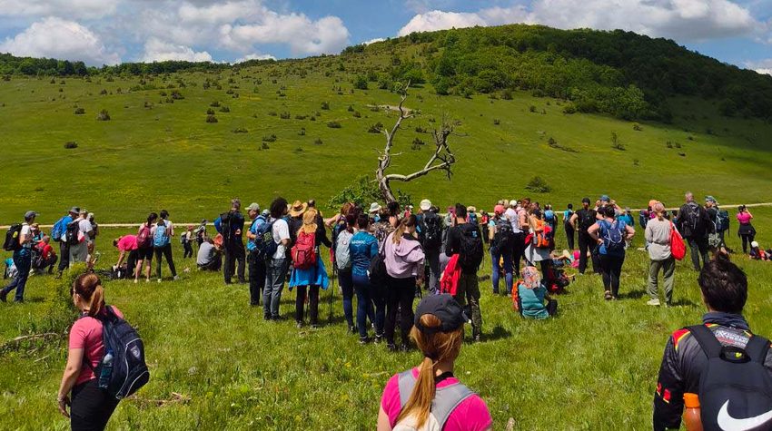 VIŠE OD 500 PLANINARA ŠETALO "KOČIĆEVIM STAZAMA" NA MANJAČI