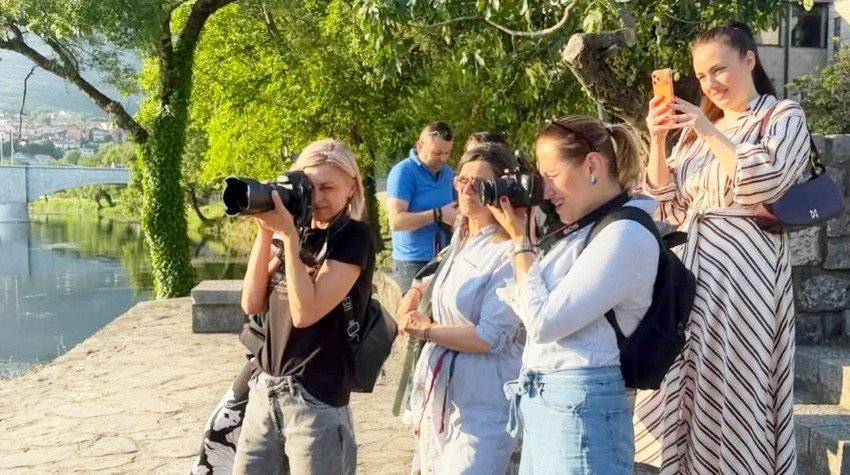 FOTOGRAFIJOM ČUVAJU KULTURNO BLAGO: U TOKU DOKUMENTOVANJE TREBINJSKIH NACIONALNIH SPOMENIKA