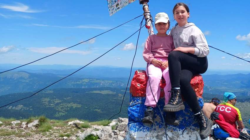 SISTERS FROM BANJA LUKA CONQUER BOSNIA AND HERZEGOVINA'S HIGHEST PEAK ON THEIR FIRST MOUNTAINEERING ADVENTURE
