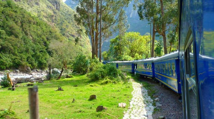 TURISTIČKI VOZ POKAZUJE OČARAVAJUĆU LJEPOTU BOSANSKE KRAJINE