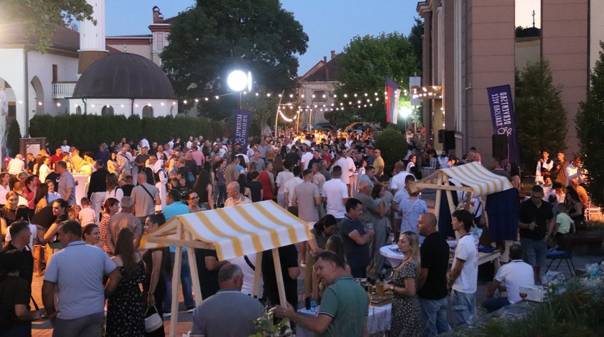 PHOTO WALK THROUGH THE FIRST "DERVENTA RAKIJA NIGHT"