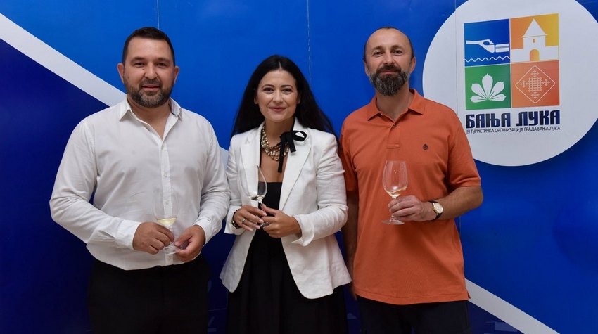 FIRST FESTIVAL OF LOCAL WINEMAKERS IN BANJA LUKA DELIGHTS VISITORS