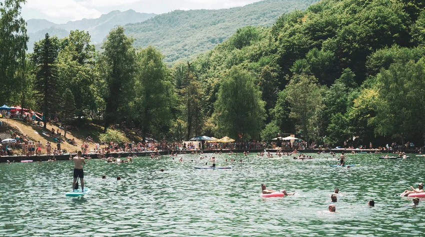 FOTO ŠETNJA KROZ JEDINSTVENI MUZIČKI DOGAĐAJ NA TJENTIŠTU