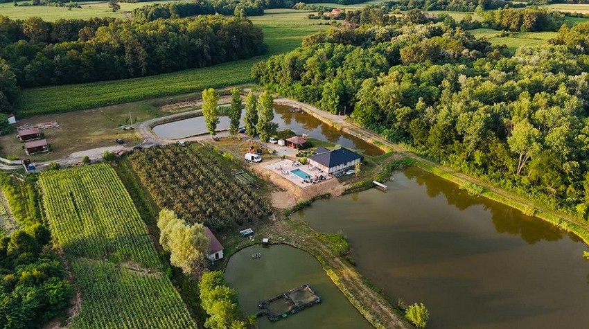 FOREST & LAKE RESORT – SPOJ PRIRODE I PRIVATNOSTI