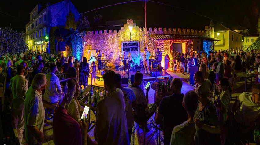 PET DANA NA BESPLATNE KONCERTE U TREBINJU, STIŽE NAM PETI JAZZ FESTIVAL