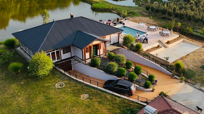 FOREST & LAKE RESORT – SPOJ PRIRODE I PRIVATNOSTI