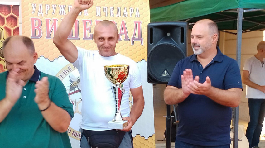 IGOR DRAGIĆ ŠAMPION KVALITETA NA 18. MEĐUNARODNOM SAJMU MEDA U VIŠEGRADU