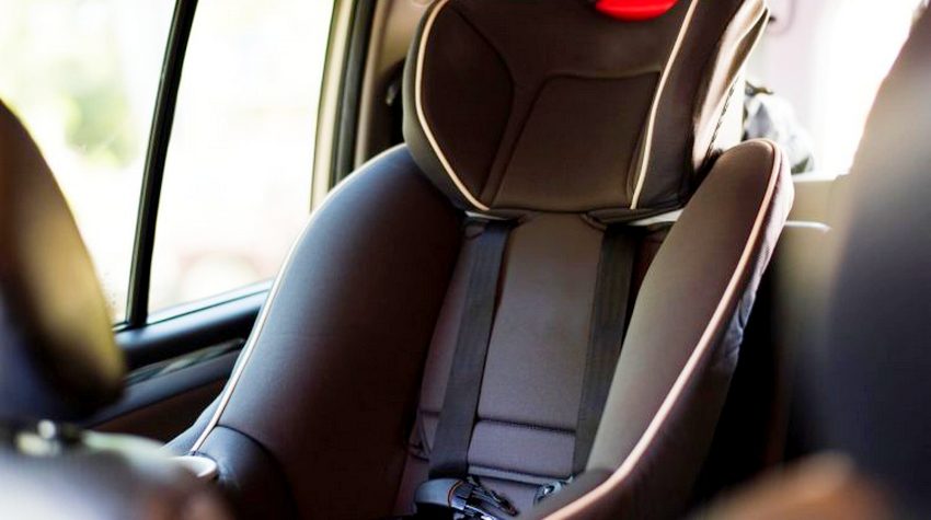 POKLONITE AUTOSJEDALICE DJECI KOJA IH TREBAJU