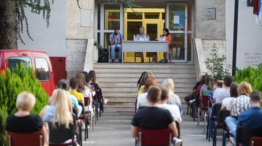 "PRIČE IZ IZOLACIJE" KAO DOKUMENT JEDNOG VREMENA