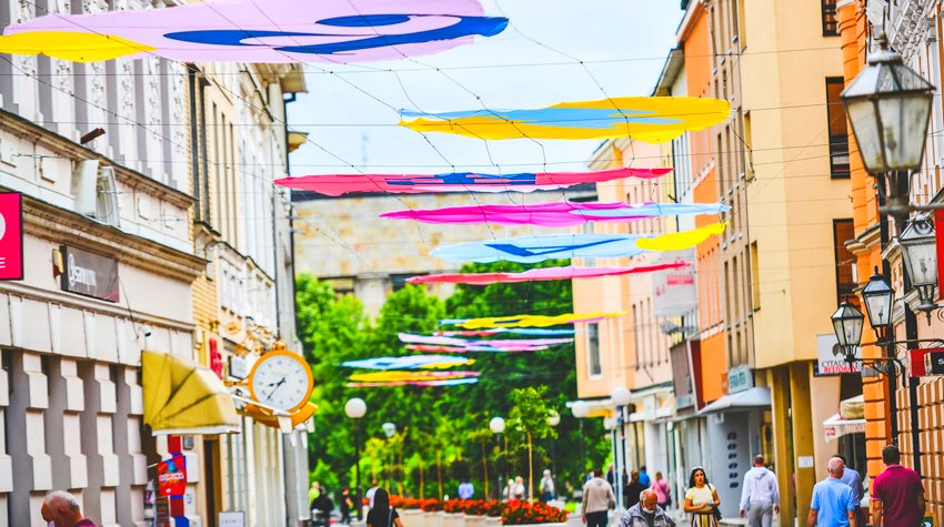 NOVA UMJETNIČKA INSTALACIJA IZNAD NAJPOZNATIJEG BANJALUČKOG ŠETALIŠTA