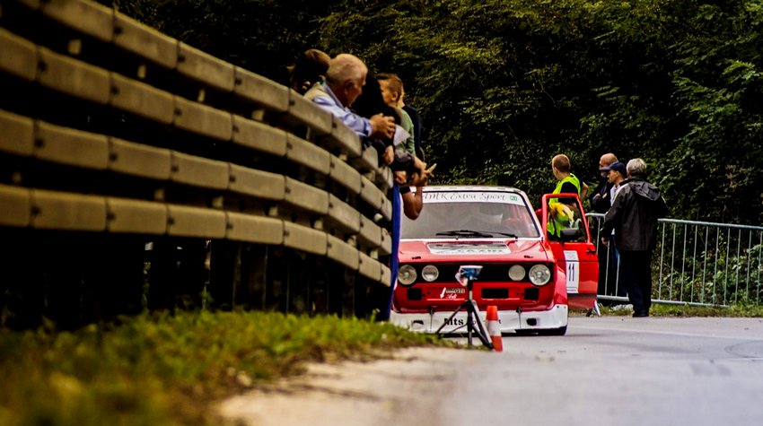 AUTOKLUB "GARAGE78" ORGANIZUJE AUTOSLALOM U ZALUŽANIMA (VIDEO)