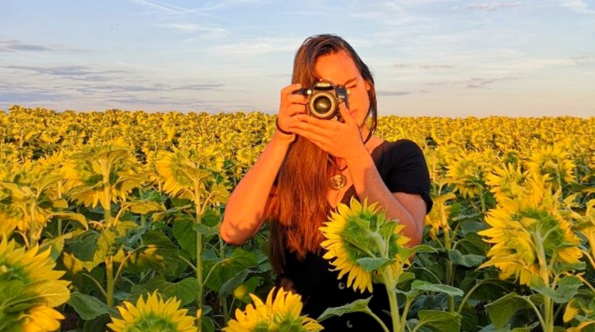 KUPILA APARAT ZBOG PUTOVANJA, A DANAS JE TRAŽENI FOTOGRAF