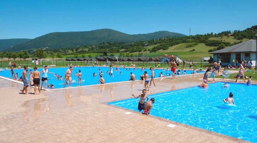 BESPLATNO KUPANJE ZA SVE POSJETIOCE BAZENA U ROGATICI