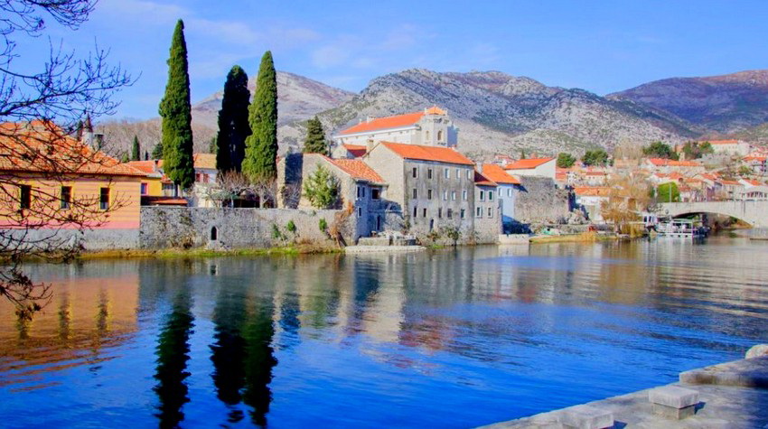 HILJADE LJUDI IZJASNILO SE DA ŽELI LJETOVATI U TREBINJU