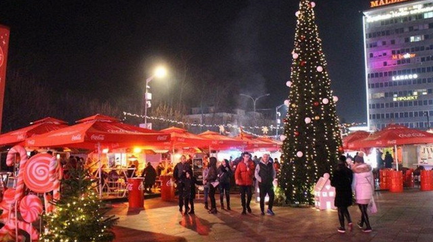 ZIMSKE RADOSTI STIŽU NA TRG KRAJINE