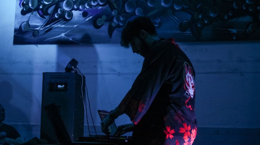 TEHNO ŽURKE HUMANITARNOG KARAKTERA STIŽU NA KROV DOMA OMLADINE