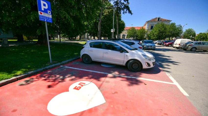 PODRŽITE "MRVICE" KORIŠĆENJEM HUMANOG PARKINGA