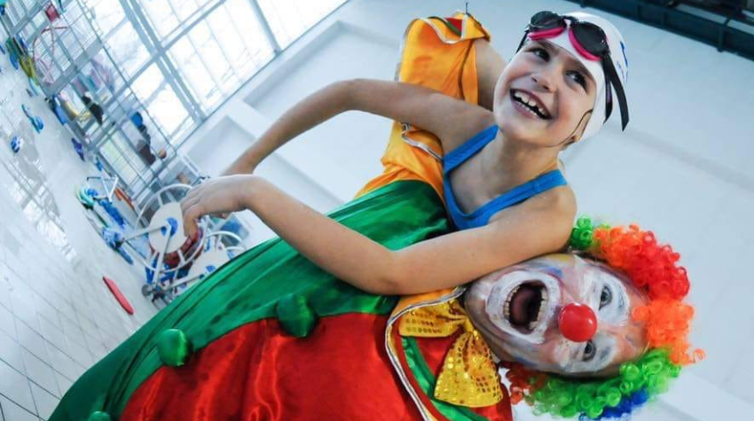 VIŠE STOTINA UČESNIKA NA MEĐUNARODNOM TAKMIČENJU "MALI DELFINI"