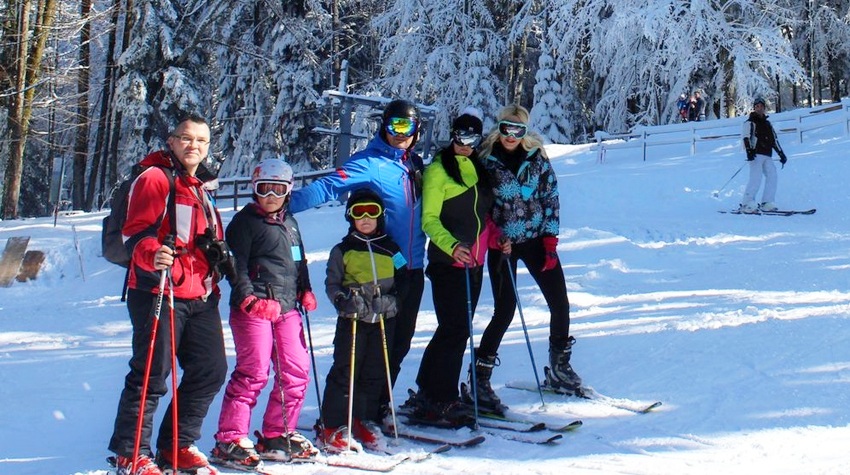 SKIJAŠI POHRLILI U KNEŽEVO (VIDEO)