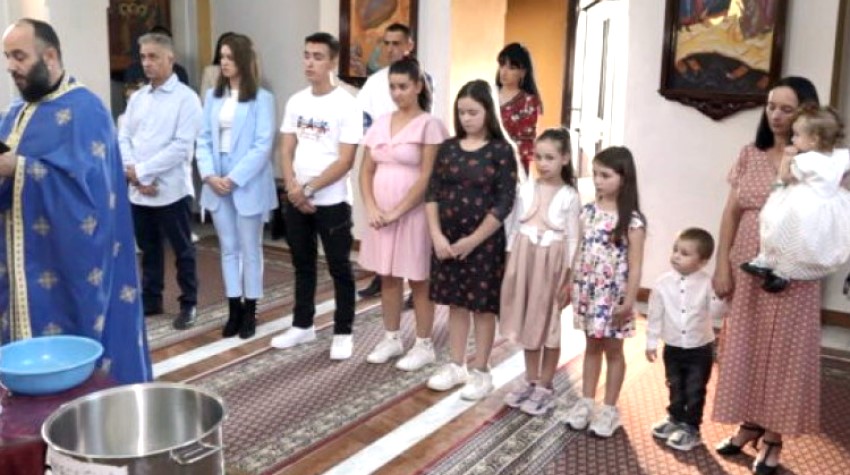 PORODIČNO KRŠETNJE DEVETORO MILINKOVIĆA