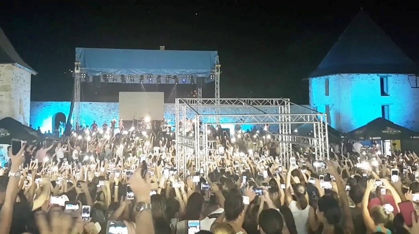 HLADNO PIVO, BRKOVI I GOBLINI NA TVRĐAVI KASTEL