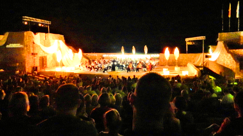 SPEKTAKL NA KANLI KULI SA POTPISOM BANJALUČANKE